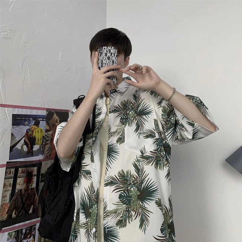 Cămașă cu imprimeu floral, croială lejeră, guler pătrat, mâneci scurte, țesătură Vinylon 96%+