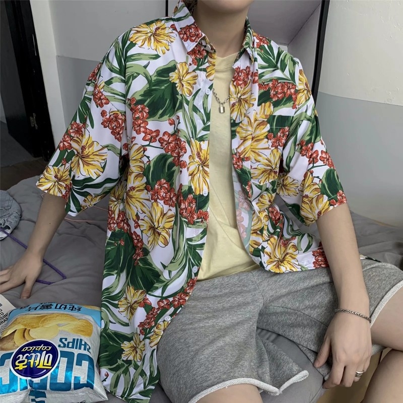 Cămașă cu imprimeu floral, croială lejeră, guler pătrat, mâneci scurte, țesătură Vinylon 96%+