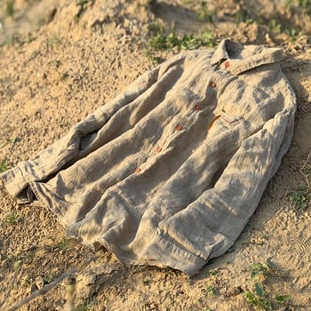 Cămașă din in, spălată prin procesul de garment-washing, croială lejeră, lungime scurtă 40–50 cm, guler rever