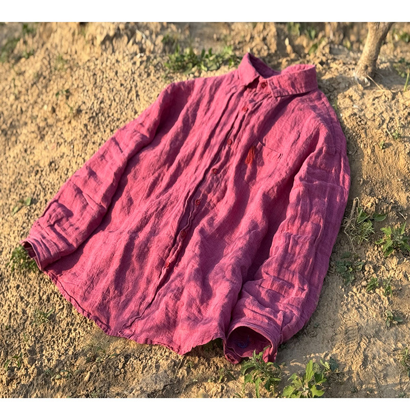 Cămașă din in, spălată prin procesul de garment-washing, croială lejeră, lungime scurtă 40–50 cm, guler rever