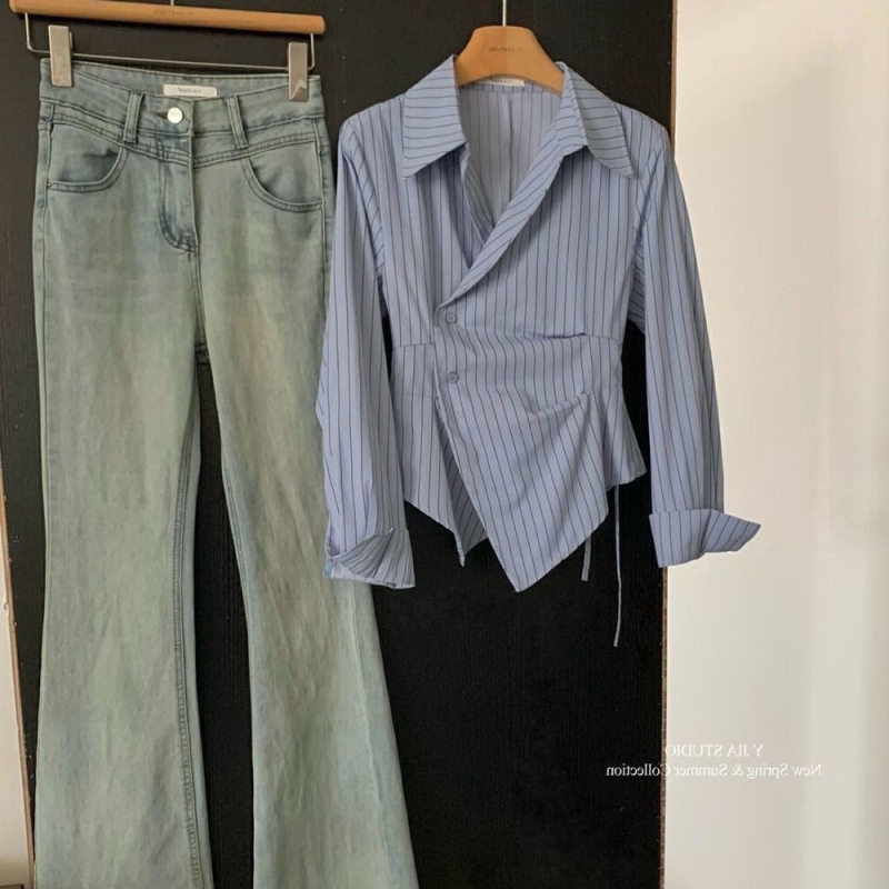 Полиестерна риза с тесен силует, поло яка и ръкави принцеси