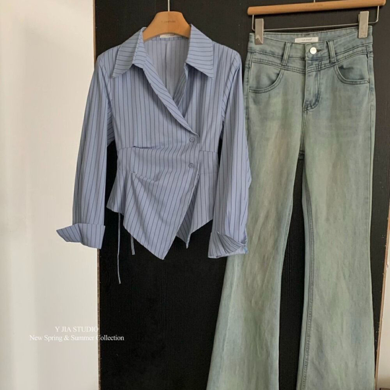 Полиестерна риза с тесен силует, поло яка и ръкави принцеси