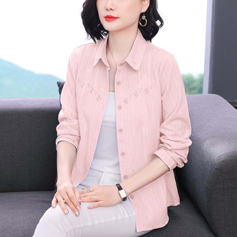 Pamut hosszú ujjú ing hímzéssel, reveres gallér, egysoros gombolás