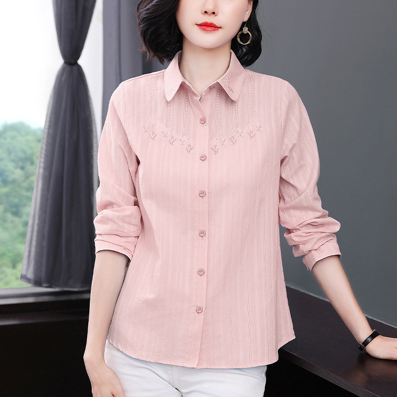 Pamut hosszú ujjú ing hímzéssel, reveres gallér, egysoros gombolás