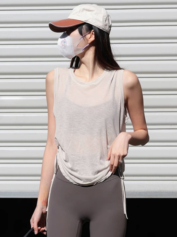 Top de yoga cu mâneci scurte, croială lejeră, poliester respirabil, uscare rapidă, lungime 61,5–72 cm