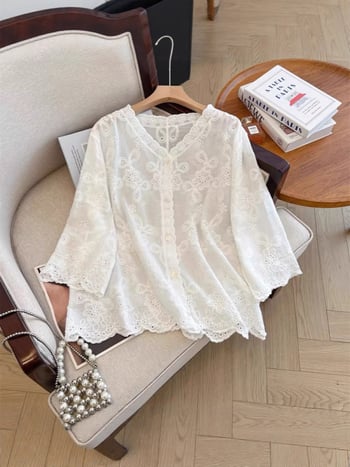 Csipés hímzett kötött kardigán V-nyakkal, 3/4-es ujjú, laza szabás, pamut-lin keverék anyag, geometrikus minták