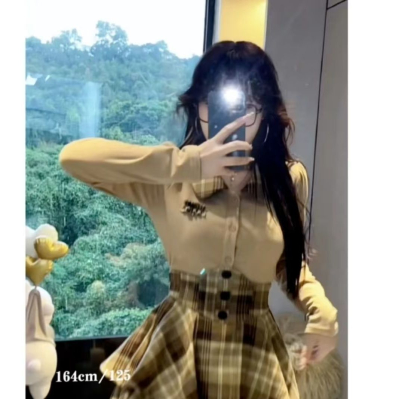 Set JK Uniform din două piese, talie evidentă și fustă bufantă, primăvara 2025, PVC 90–95% țesătură TR, stil literar retro