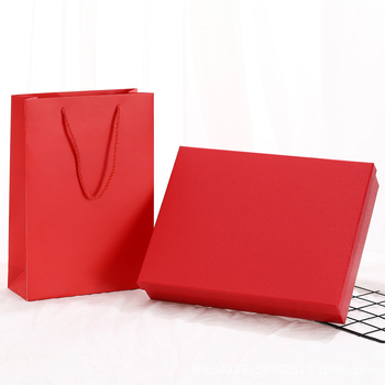 Подаръчна кутия за облекло със шал, T-shirt и риза; персонализиране с лого, горещо щамповане и печат върху хартиена опаковка