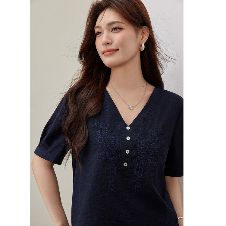 Μπλούζα με V‑λαιμό για γυναίκες σε Plus Size, βαμβακερή, κοντό μανίκι, πουλόβερ, κανονικό μήκος, κομψό στυλ, Καλοκαίρι 2025