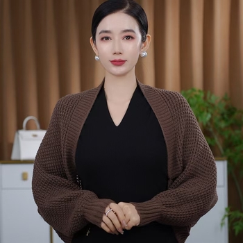 Naiste kootud šalli-kardigan – akrüül/sünteetiline vill, triibuline muster, pikad varrukad, soe sügis-talve rõivas