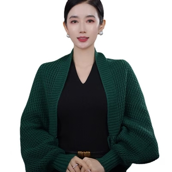 Naiste kootud šalli-kardigan – akrüül/sünteetiline vill, triibuline muster, pikad varrukad, soe sügis-talve rõivas