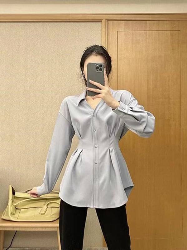 Ženska bluza u francuskom stilu laganog luksuza, jesensko-zimska, srednje duljine, plus veličina, oblikovana silueta u struku, dugi rukavi, elegantan top