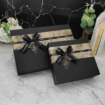 Ajándék doboz speciális papírból, egyszerű és modern stílus, logónyomtatás elérhető, ideális születésnapi és karácsonyi ajándékokhoz