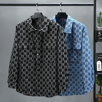 Denim dzseki, laza szabású, ingnyakú gallérrel, hosszú ujjú, egysoros gombolású, fedőzsebes zsebek