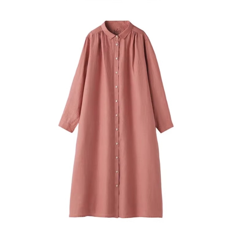 Poliester haljina-košulja, duge rukave, polo ovratnik, opušten kroj, srednja duljina, 80-90% poliester sadržaj, jesen 2025