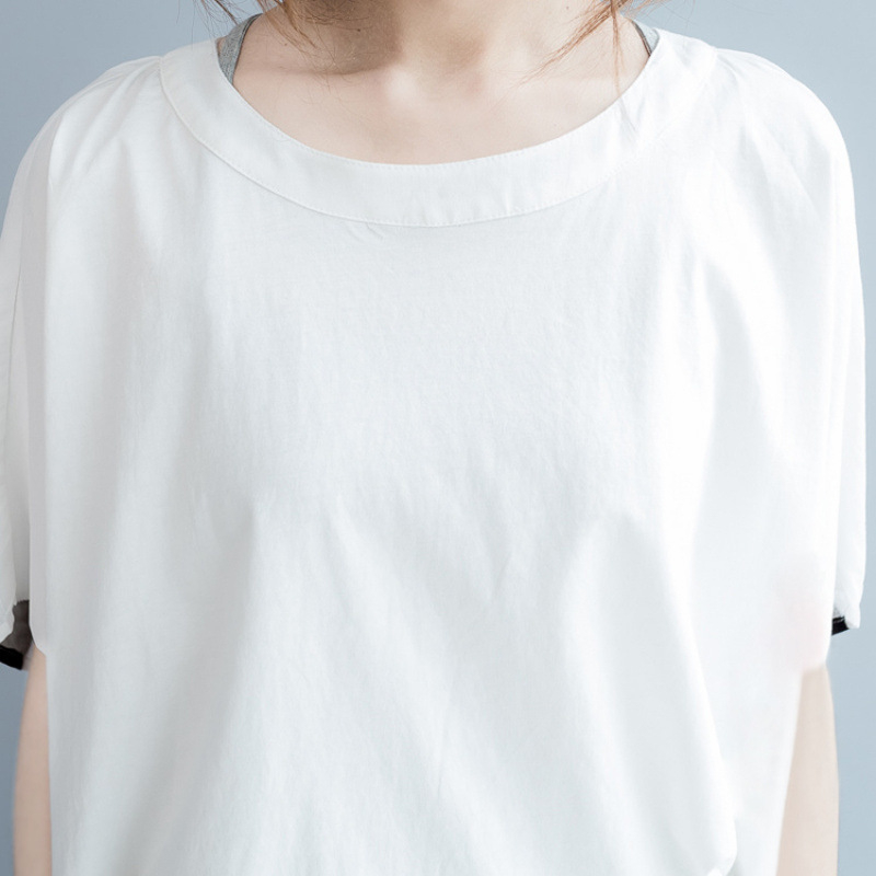 Bluza damă cu mâneci tip bat și croială lejeră, guler lotus, țesătură acrilică, tiv spate cu dungi