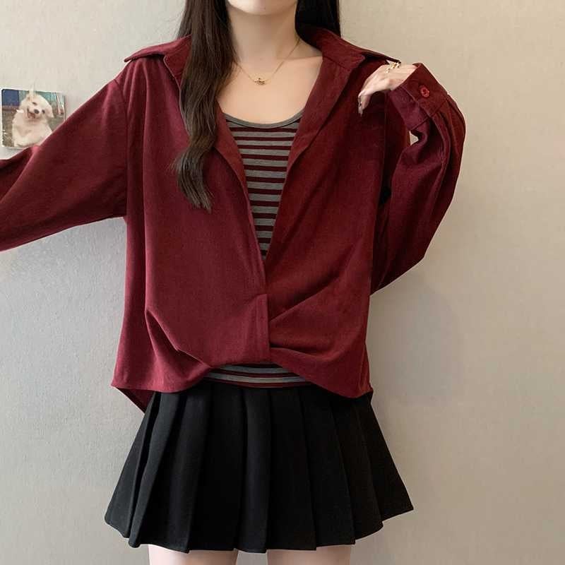 Set din două piese pentru femei: vestă dungată și top cu cămașă, guler polo, mâneci lungi, croială lejeră, poliester, toamnă 2025