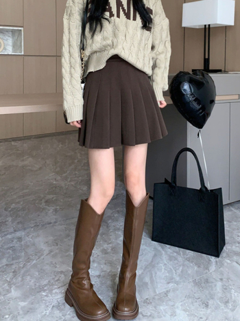 Fustă plisată din amestec de lână, micro-elastică, colecția iarna 2025, stil Suroră Regală