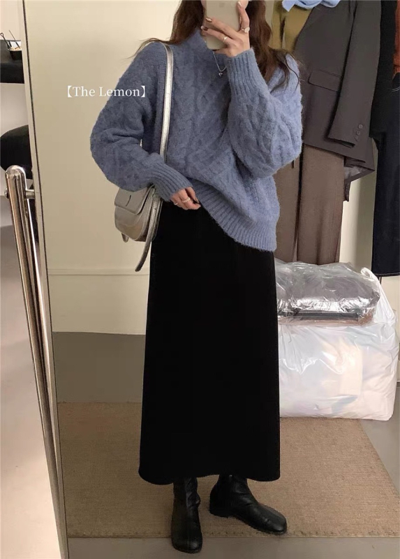 A-čková sukňa z chenille, vysoký pás, stredná dĺžka, mikroelastická.