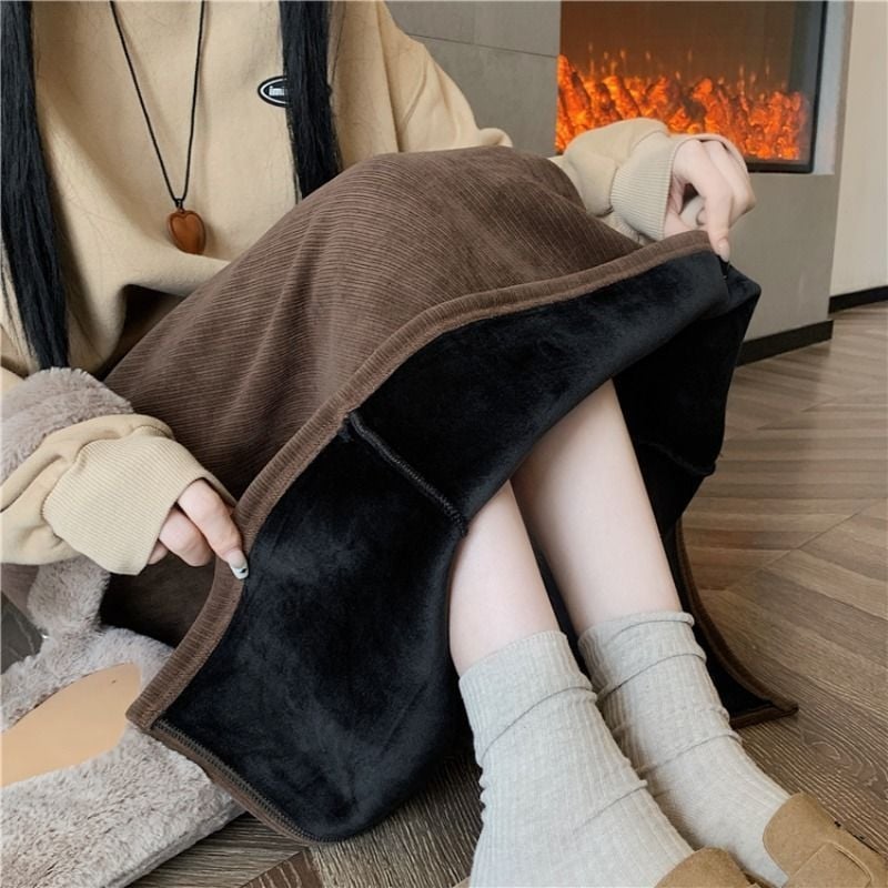 Fustă din Chenille, PVC ca materie principală, lungime medie, lansare primăvara 2025, elasticitate micro-bounce