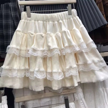 Fustă în carouri cu talie înaltă, vară 2025, stil urban