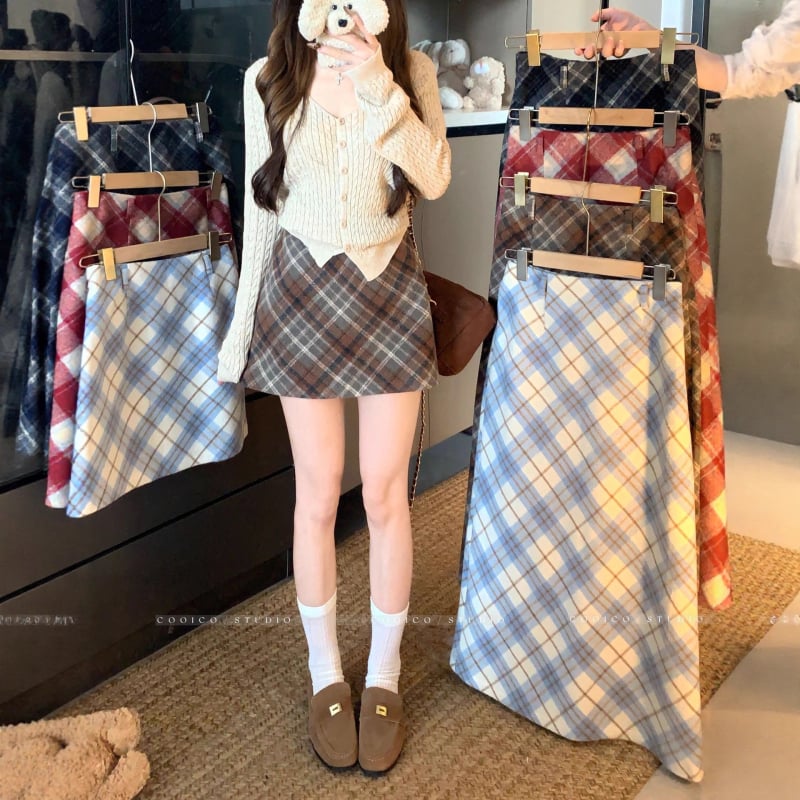 Magas derekú kockás szoknya, midi hosszú, poliészter, őszi 2025, irodalmi retro stílus