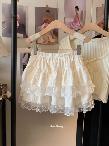 Čipkasta tutu suknja, visoki struk (kratka duljina; 70-80% glavni materijal; 2. materijal: čipka; djevojački stil)