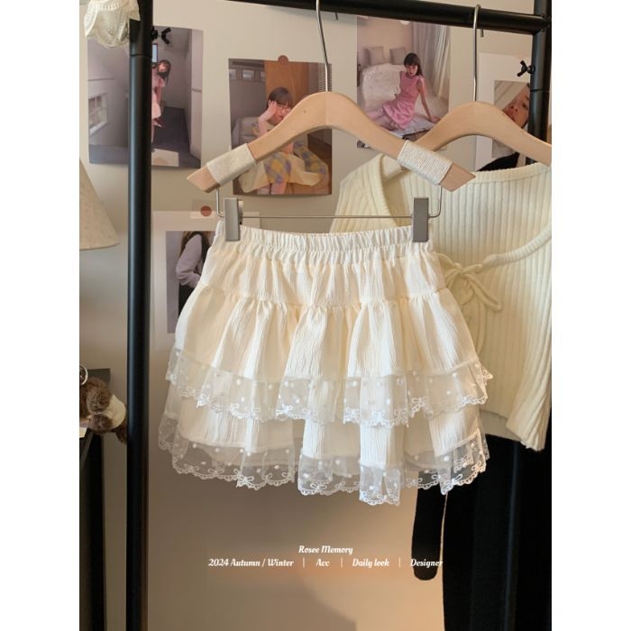 Čipkasta tutu suknja, visoki struk (kratka duljina; 70-80% glavni materijal; 2. materijal: čipka; djevojački stil)