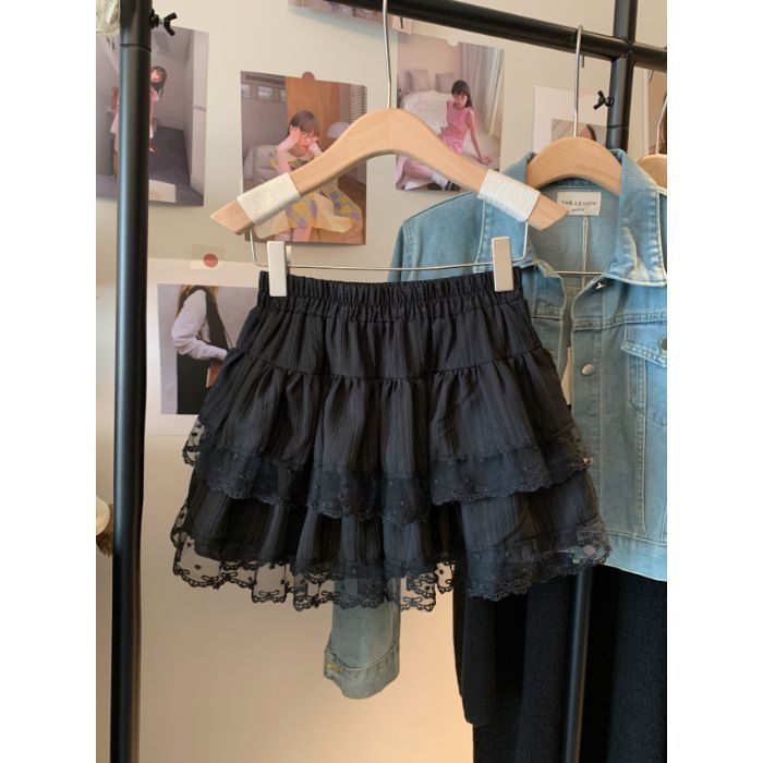 Čipkasta tutu suknja, visoki struk (kratka duljina; 70-80% glavni materijal; 2. materijal: čipka; djevojački stil)