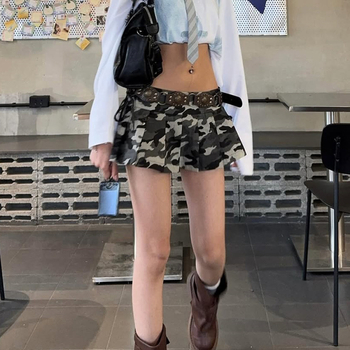 Kamuflážna plisovaná mini sukňa s nízkym pásom – Materiál: Polyester; Vzor: Kamufláž; Typ sukně: Plisovaná; Dĺžka: Mini; Pás: Nízky