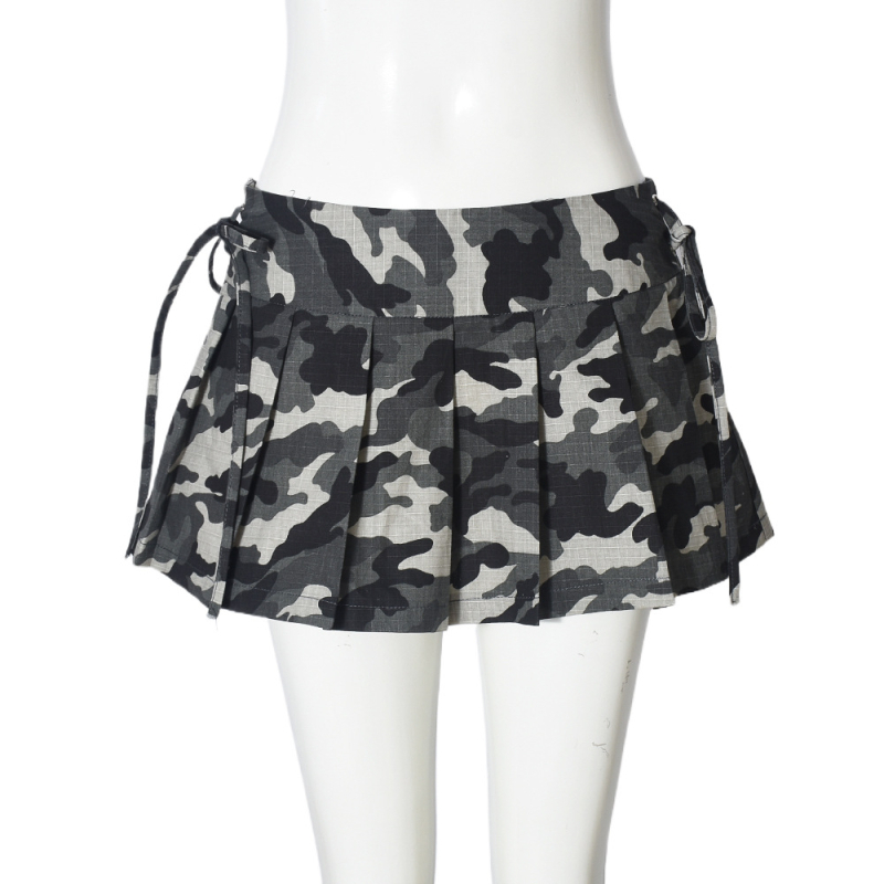 Kamuflážna plisovaná mini sukňa s nízkym pásom – Materiál: Polyester; Vzor: Kamufláž; Typ sukně: Plisovaná; Dĺžka: Mini; Pás: Nízky