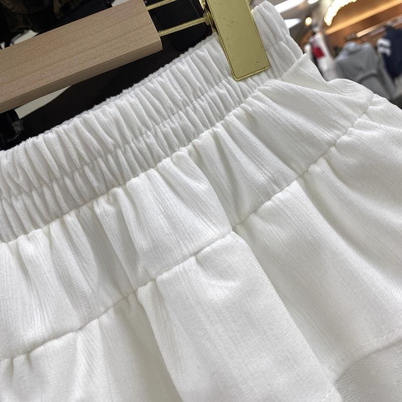 Fustă dantelată tip cake, căptușită, scurtă, primăvara 2025, stil Sora Regală