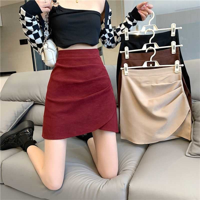 Ασύμμετρη κοντή φούστα από πολυεστέρα, στερεό σχέδιο, 95%+ περιεκτικότητα σε πολυεστέρα, ακανόνιστος σχεδιασμός