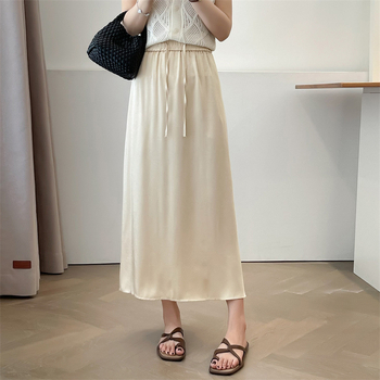 Satino A linijos sijonas, vidutinio ilgio, 2025 vasara, poliesterio audinys, vienalytis raštas