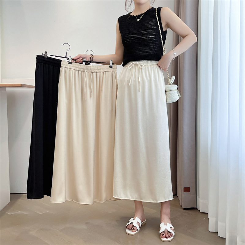 Satino A linijos sijonas, vidutinio ilgio, 2025 vasara, poliesterio audinys, vienalytis raštas