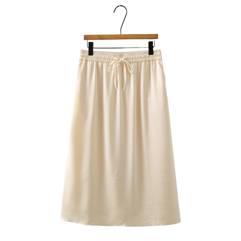 Satino A linijos sijonas, vidutinio ilgio, 2025 vasara, poliesterio audinys, vienalytis raštas