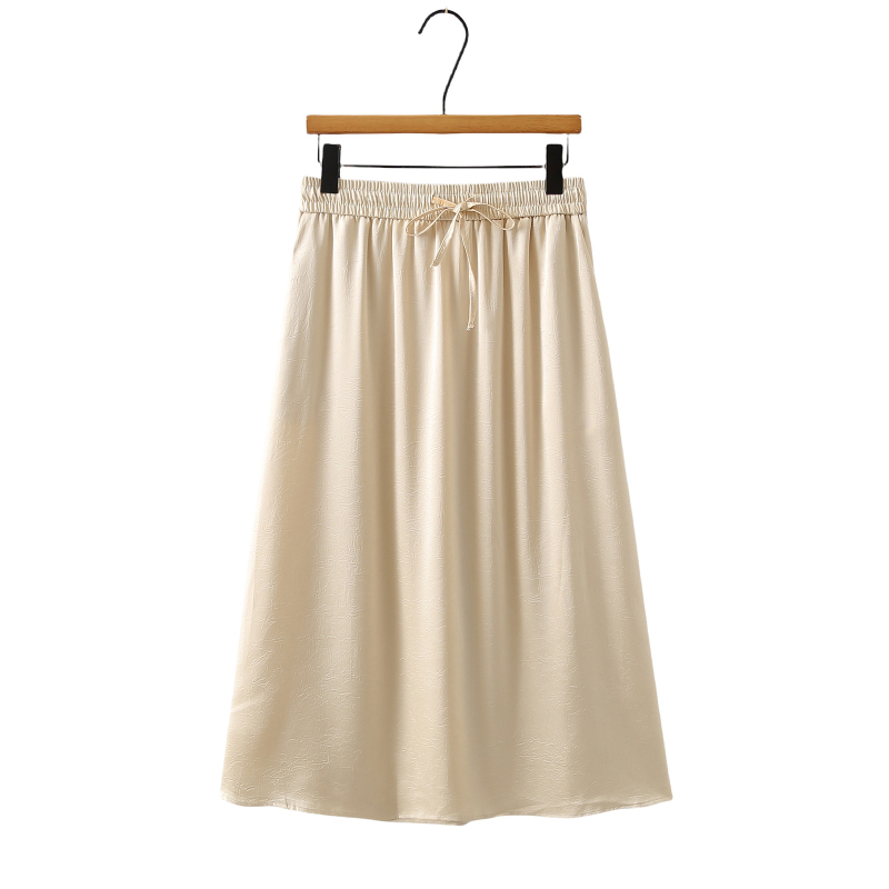 Satino A linijos sijonas, vidutinio ilgio, 2025 vasara, poliesterio audinys, vienalytis raštas