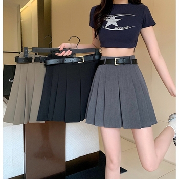 A linijos plisuota trumpa sijona, poliesterio audinys, pavasaris 2024, elegantiškas miesto kasdienio stiliaus