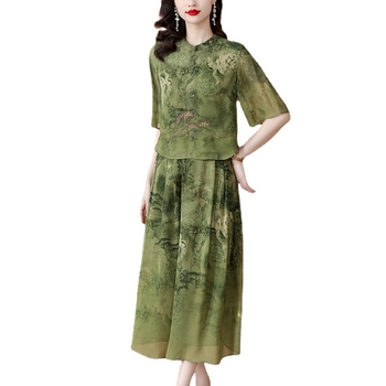 Satino komplektas viršui ir sijonui su tušo tapybos atspaudų, laisvas kirpimas, pusiau rankovės, ilgas sijonas, vasara 2023