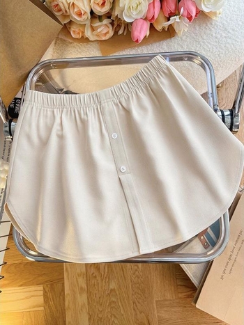 A linijos trumpas sijonas, vienos spalvos, poliesterio audinys, panelinis siuvimas, žiemos 2023