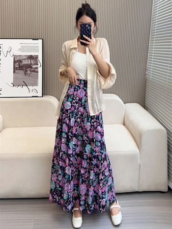 Fustă de femei în stil A-line, talie înaltă pentru subțiere, croială cu volum, model floral pe țesătură din bumbac-satin cu viscoză, lungime medie, vară 2024