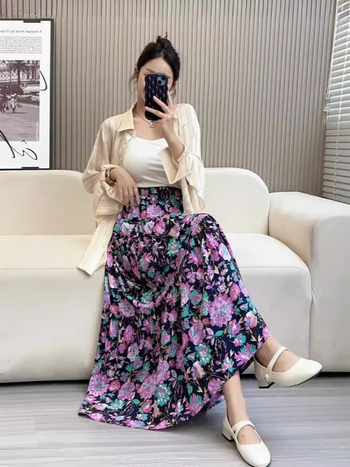 Fustă de femei în stil A-line, talie înaltă pentru subțiere, croială cu volum, model floral pe țesătură din bumbac-satin cu viscoză, lungime medie, vară 2024