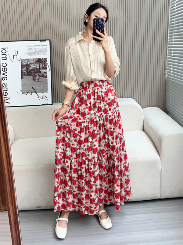 Fustă de femei în stil A-line, talie înaltă pentru subțiere, croială cu volum, model floral pe țesătură din bumbac-satin cu viscoză, lungime medie, vară 2024