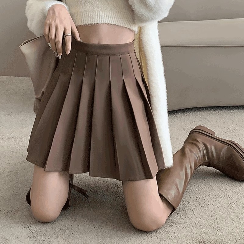 Fustă plisată în formă A cu talie înaltă, colecția toamnă-iarnă 2023, material poliester 90–95%