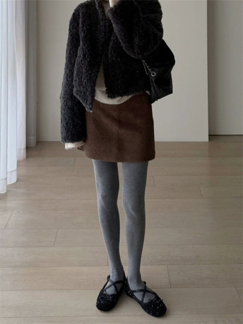 Fustă evazată tricotată din amestec bumbac-lână, conținut de lână sub 30%, iarna 2025