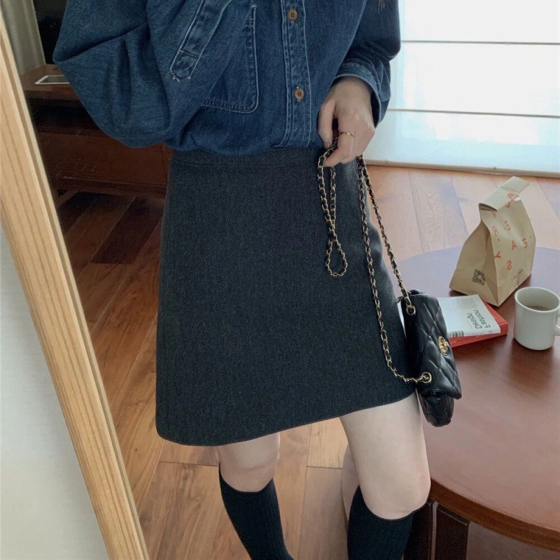 Fustă evazată tricotată din amestec bumbac-lână, conținut de lână sub 30%, iarna 2025