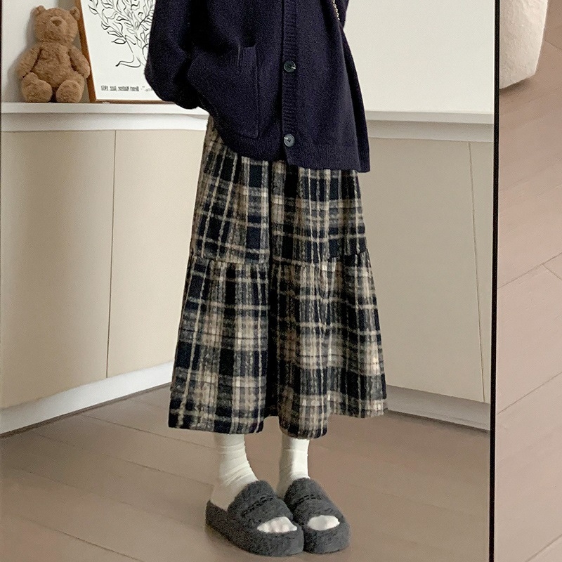 Suknja s mrežastim uzorkom od ovčje vune, mercerisano mrežasto tkivo, mikroelastičnost