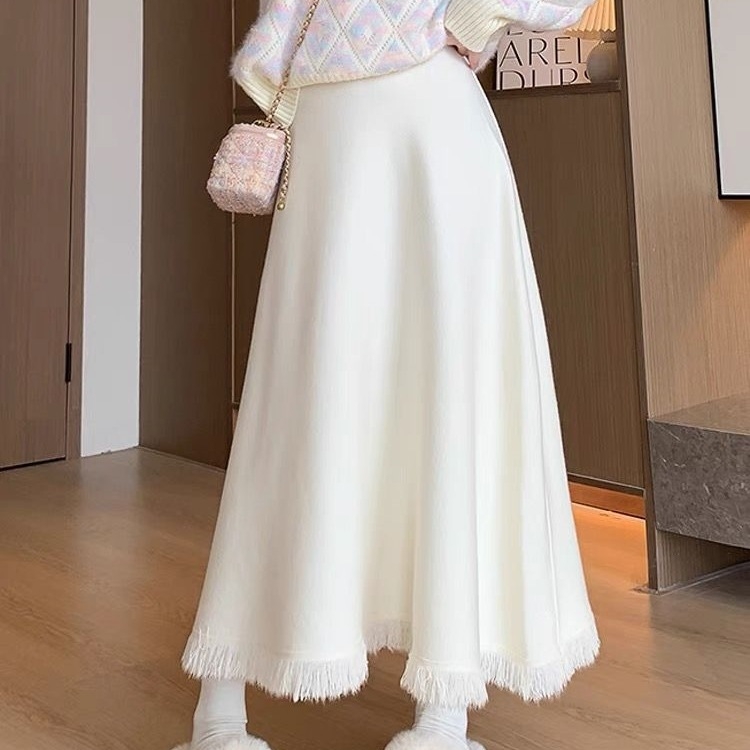 Sukňa s A-líniou, vlnená midi dĺžka