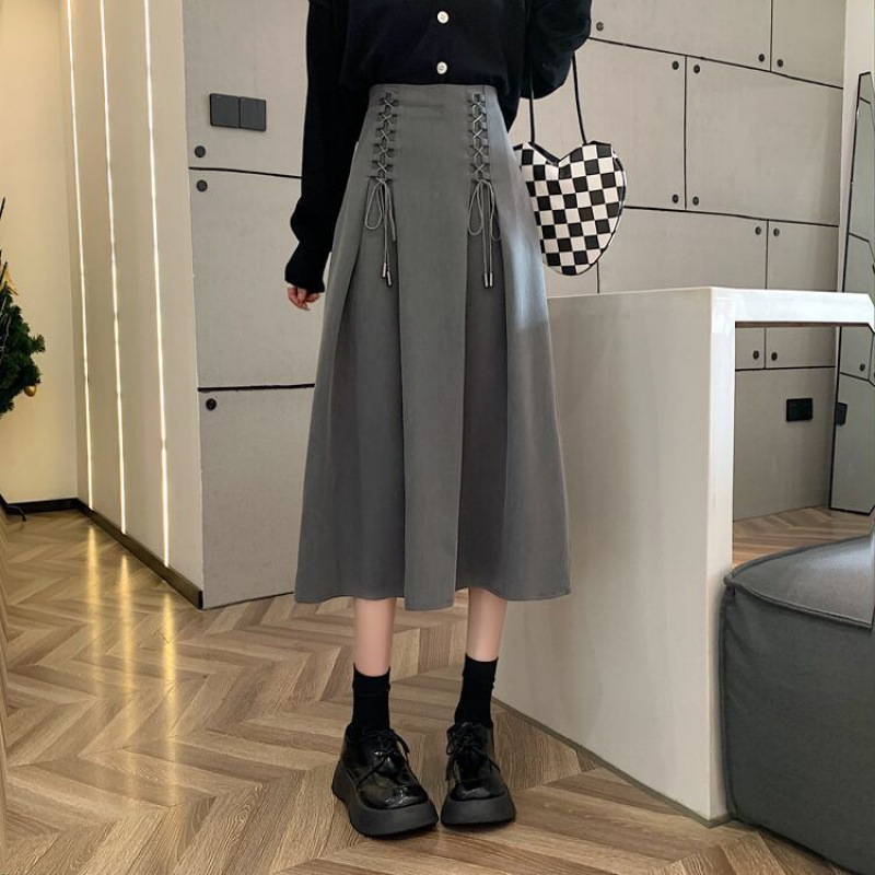 A-linijska suknja, jednostavan uzorak, poliester, srednje duljine, jesen 2023