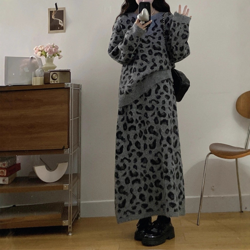 Ženski dvodijelni set od pletene tkanine s leopard printom, retro stil, dugi rukavi, srednja duljina, akril i najlon